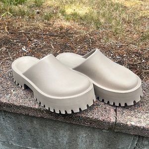 Jeffrey Campbell Clogge